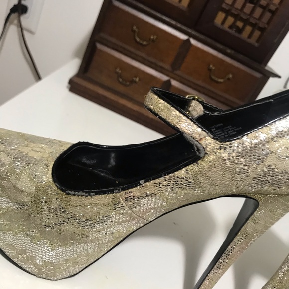 STEVE MADDEN VIKTOREE GOLD LACE MARY JANE PUMP 9 - Picture 5 of 7